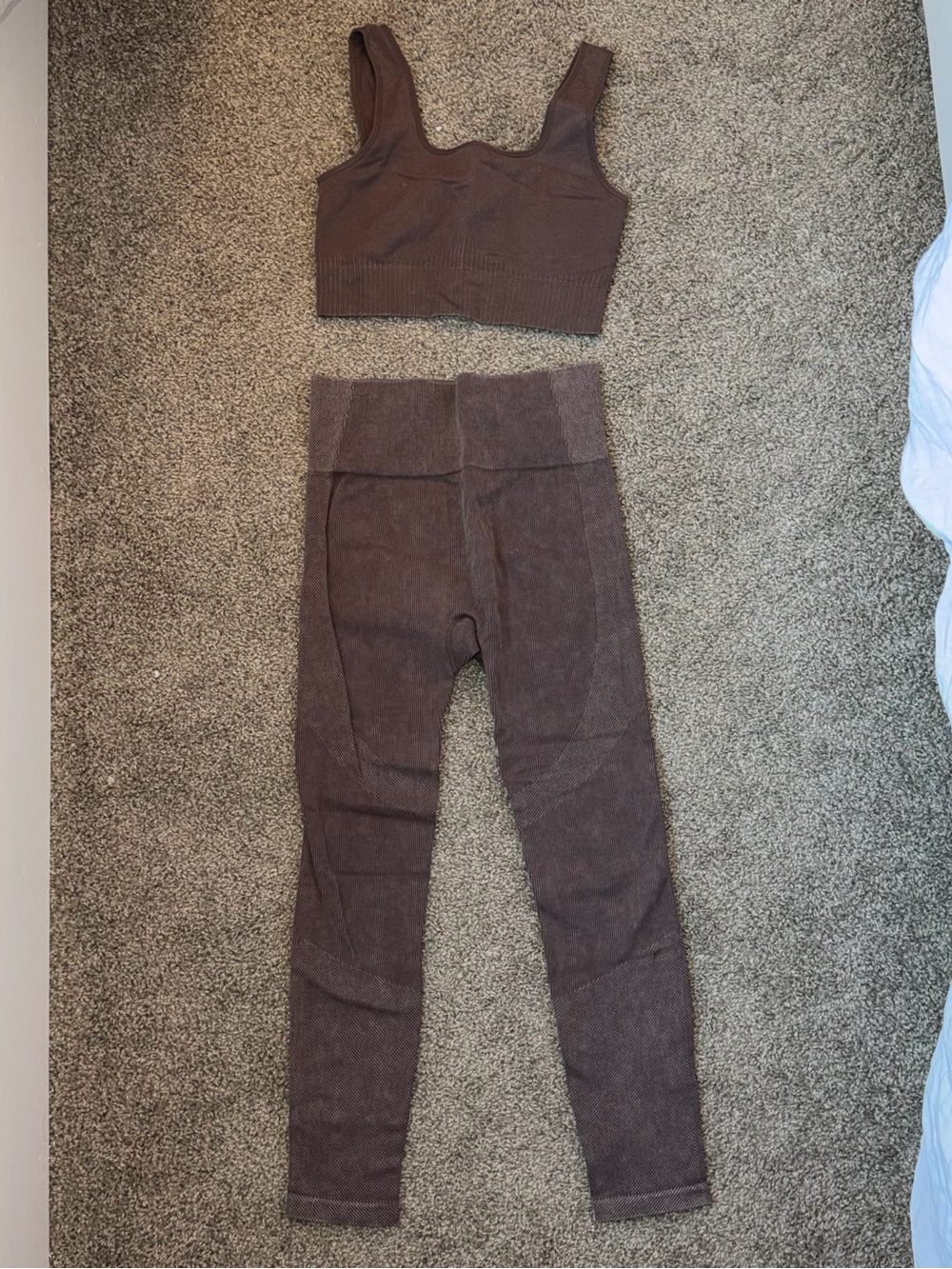 JoyLab Ribbed Lounge Set in purple/brown